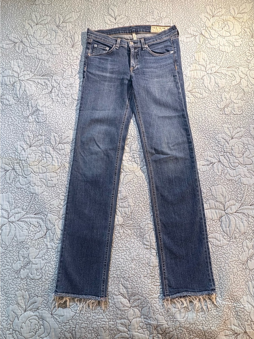 ☀️Rag & Bone Straight Leg Raw Hem Jeans Blue
Wash Sz 27🧡 - Picture 2 of 13
